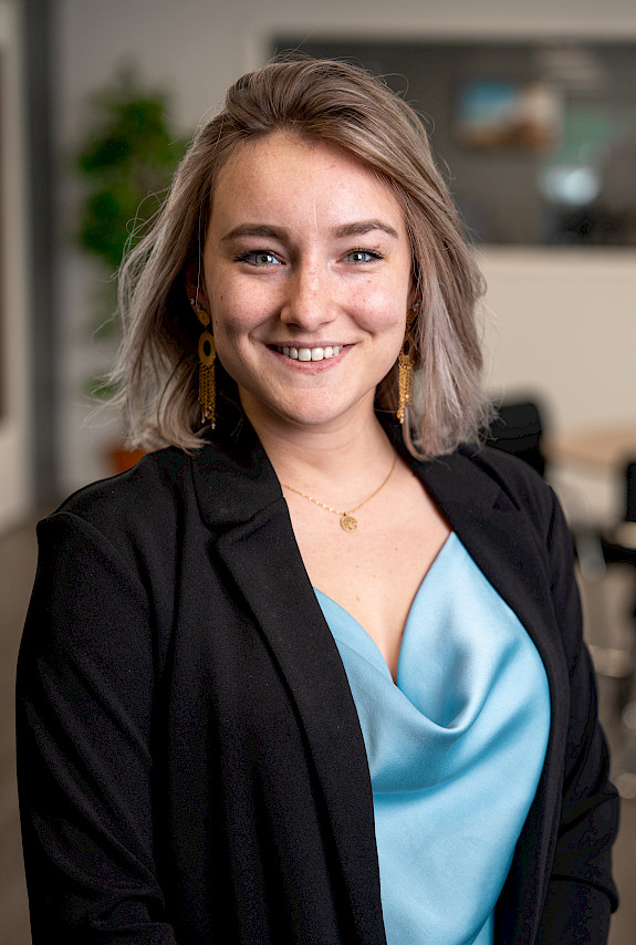 Ashley Jongmans Ashley Jongmans